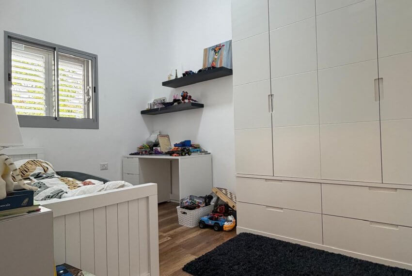 עוזי חיטמן 16 רעננה (7)